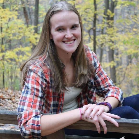 Meet your Posher, Courtney - Picture 1 of 1